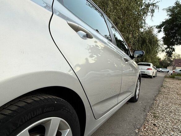 2015 Hyundai Solaris I Рестайлинг, серебристый, 950000 рублей - вид 9