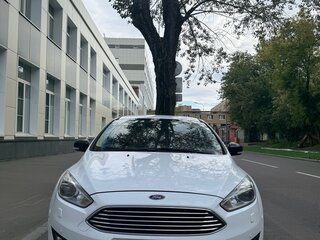 2017 Ford Focus III Рестайлинг, белый, 1300000 рублей, вид 3