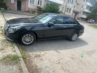 2014 Mercedes-Benz E-Класс 200 IV (W212, S212, C207) Рестайлинг, чёрный, 1600000 рублей, вид 4