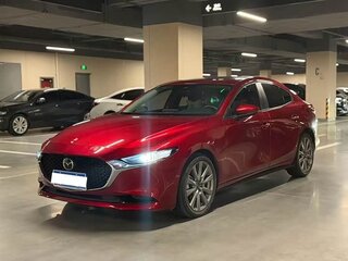 2022 Mazda 3 Axela IV (BP), красный, 1320000 рублей, вид 1