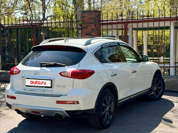 2017 Infiniti QX50 I Рестайлинг, белый, 1400000 рублей - вид 3