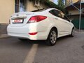 2013 Hyundai Solaris I, белый, 800000 рублей - вид 3