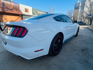 2016 Ford Mustang VI, белый, 2700000 рублей, вид 4