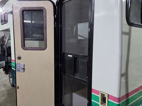 1994 Toyota Dyna, белый, 1600000 рублей, вид 3
