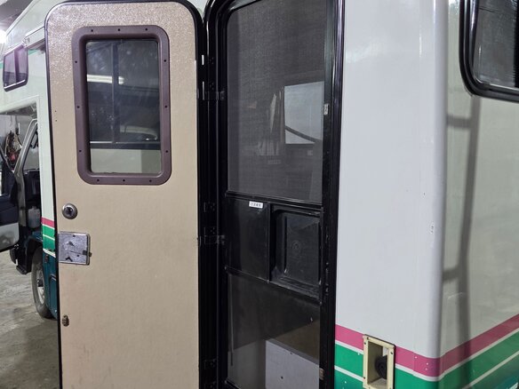 1994 Toyota Dyna, белый, 1600000 рублей - вид 2