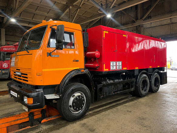 2007 КамАЗ 65115, красный, 4700000 рублей