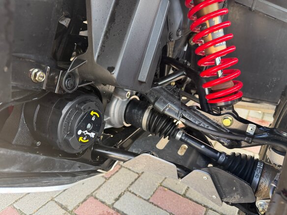 2024 BRP Can-Am Outlander X MR 1000R, серебристый - вид 5