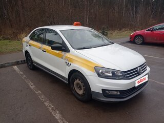 2020 Volkswagen Polo V Рестайлинг, белый, 850000 рублей, вид 3