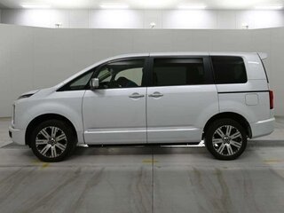 2022 Mitsubishi Delica D:5 I Рестайлинг, белый, 3375450 рублей, вид 3