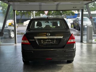 2010 Nissan Tiida I Рестайлинг, коричневый, 355000 рублей, вид 5