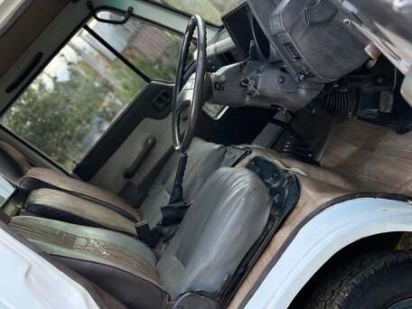 1990 Nissan Atlas, белый, 650000 рублей, вид 3