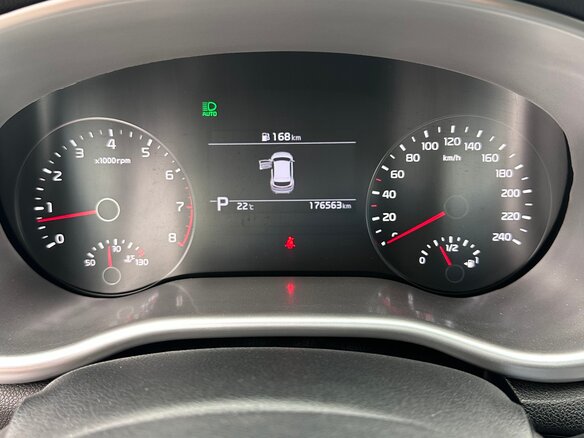 2018 Kia Sportage IV Рестайлинг, белый, 2850000 рублей - вид 21