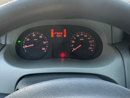 2008 Renault Trafic, белый, 1085000 рублей, вид 5