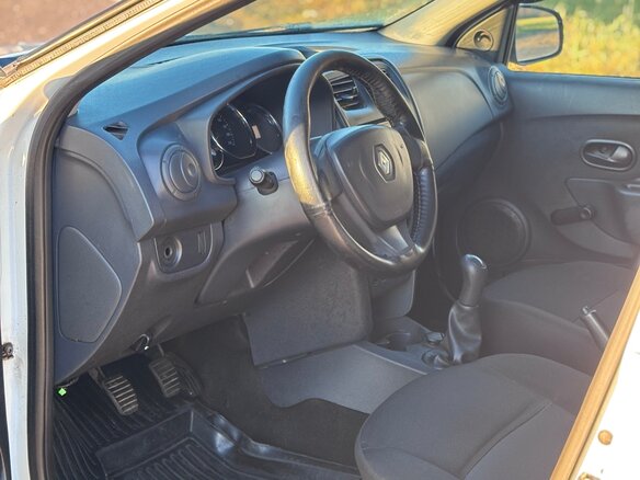 2016 Renault Logan II, белый, 365000 рублей - вид 4