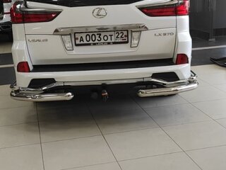 2016 Lexus LX 570 III Рестайлинг 2, белый, 9055000 рублей, вид 3