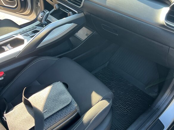 2022 Geely Coolray I, серебристый, 1470000 рублей - вид 11