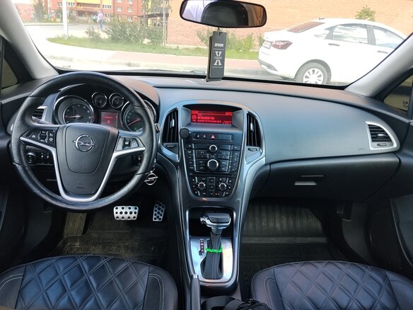 2012 Opel Astra J Рестайлинг, чёрный, 690000 рублей - вид 5