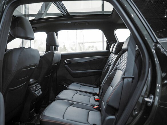 2025 Geely Okavango I Рестайлинг, серый, 3988990 рублей - вид 22