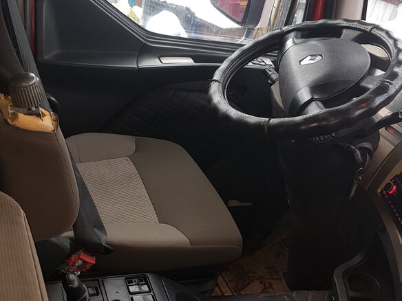 2011 Renault Premium, красный, 1800000 рублей - вид 7