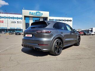 2019 Porsche Cayenne S III, серый, 7740000 рублей, вид 3