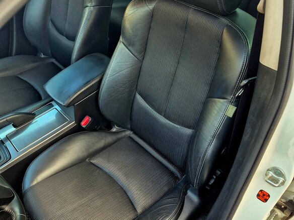 2011 Mazda 6 II (GH) Рестайлинг, белый, 1300000 рублей - вид 15