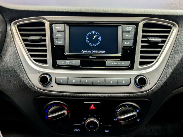 2022 Hyundai Solaris II Рестайлинг, белый, 1525000 рублей - вид 14