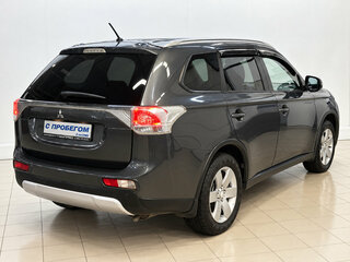 2014 Mitsubishi Outlander III Рестайлинг, серый, 1749000 рублей, вид 4