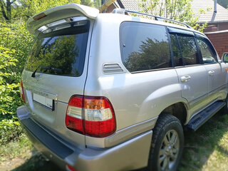 2006 Toyota Land Cruiser 100 Series Рестайлинг 2, серебристый, 2350000 рублей, вид 2