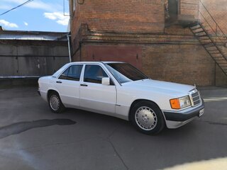 1992 Mercedes-Benz 190 (W201), белый, 2499000 рублей, вид 3