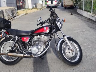 Yamaha SR400
