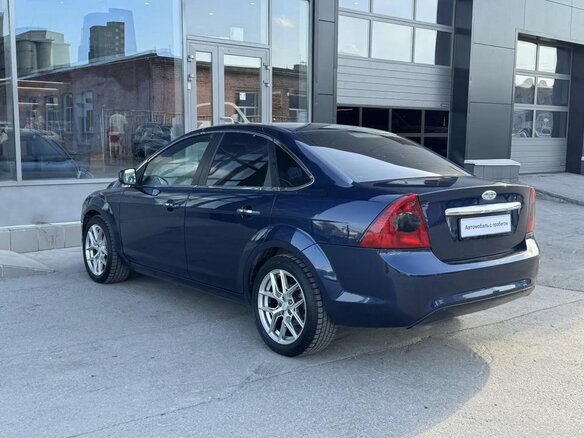 2010 Ford Focus II Рестайлинг, синий - вид 6