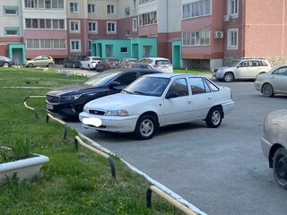 1999 Daewoo Nexia I, белый, 100000 рублей, вид 2