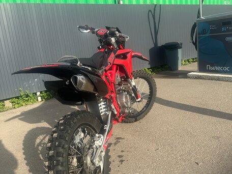 2022 BSE Z11, красный, 185000 рублей, вид 5
