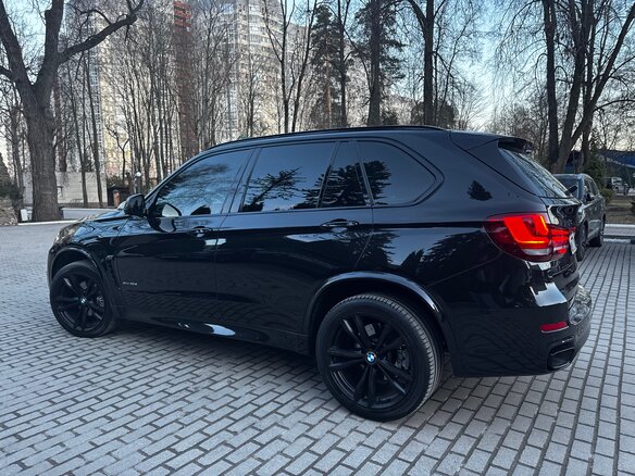 2017 BMW X5 40d III (F15), чёрный - вид 11