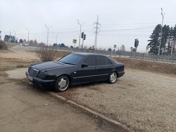 1997 Mercedes-Benz E-Класс 320 II (W210, S210), синий, 650000 рублей - вид 2