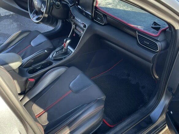 2019 Hyundai Veloster II, серый, 2500000 рублей - вид 8