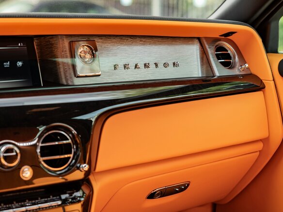 2024 Rolls-Royce Phantom Long Extended VIII, чёрный, 90510300 рублей - вид 28
