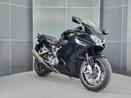 2014 Honda VFR 800, чёрный, 569000 рублей, вид 2