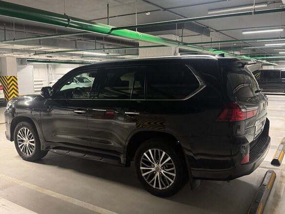 2016 Lexus LX 570 III Рестайлинг 2, чёрный, 8300000 рублей - вид 6