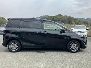 2018 Toyota Sienta II, чёрный, 1000000 рублей, вид 5