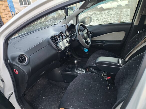 2016 Nissan Note II Рестайлинг, белый, 900000 рублей - вид 9