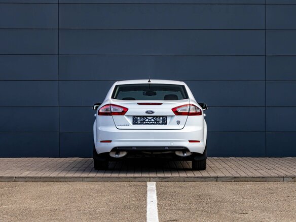 2013 Ford Mondeo IV Рестайлинг, белый, 995000 рублей - вид 4