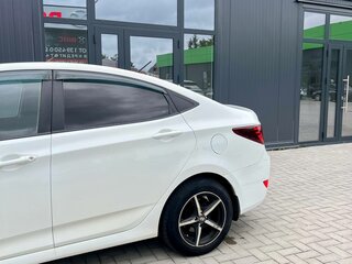 2015 Hyundai Solaris I Рестайлинг, белый, 790000 рублей, вид 5