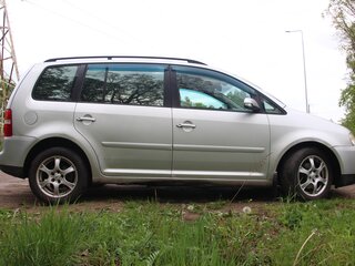 2004 Volkswagen Touran I, серебристый, 486000 рублей, вид 4