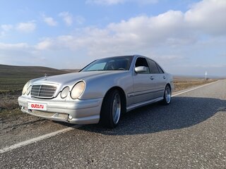 2000 Mercedes-Benz E-Класс 200 II (W210, S210) Рестайлинг, серебристый, 580000 рублей, вид 1