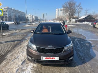 2016 Kia Rio III Рестайлинг, коричневый, 900000 рублей, вид 1