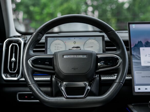 2023 Jaecoo J7 I, серый, 2350000 рублей - вид 6