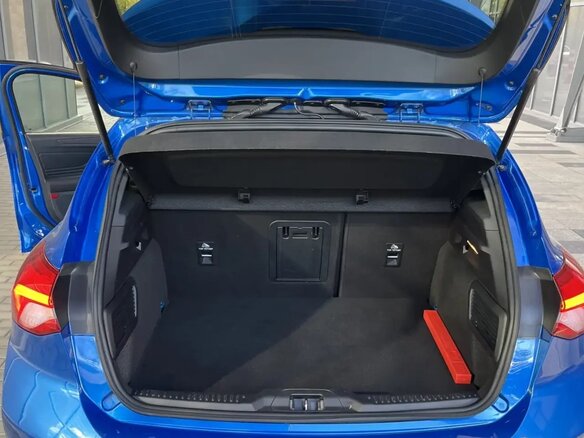 2019 Ford Focus IV, синий, 1520000 рублей - вид 13