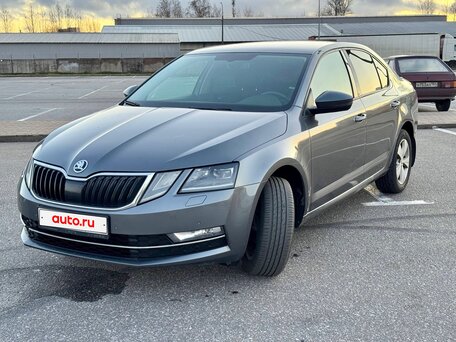 2018 Skoda Octavia III (A7) Рестайлинг, серый, 1800000 рублей, вид 1