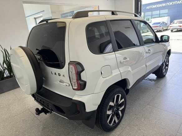 2026 Lada (ВАЗ) Niva Travel I Рестайлинг, белый, 1789000 рублей - вид 5